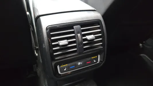 Volkswagen GT(B8) 2.0 TDI 2021 18