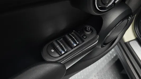 MINI D 5 2015 19