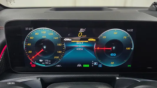 Mercedes-Benz EQB X243 EQB300 4MATIC AMG 2024 8