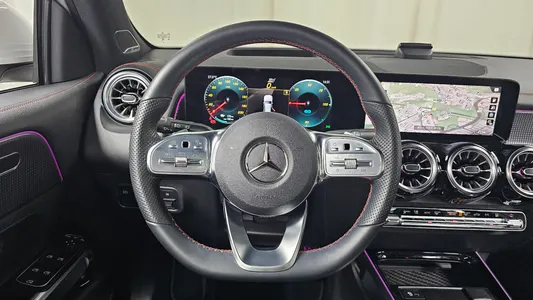 Mercedes-Benz EQB X243 EQB300 4MATIC AMG 2024 13
