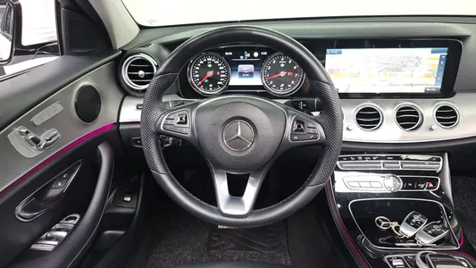 Mercedes-Benz E-Class W213 E200 2017 12