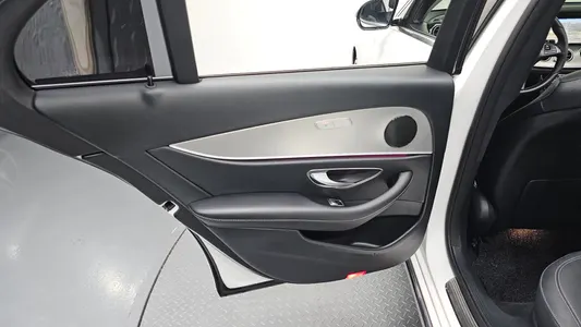 Mercedes-Benz E-Class W213 E200 2017 25