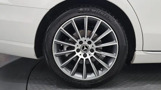 Mercedes-Benz E-Class W213 E200 2017 21