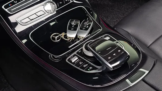 Mercedes-Benz E-Class W213 E200 2017 29