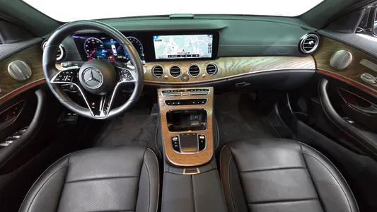 Mercedes-Benz E-Class W213 E300e 4MATIC 2021 7