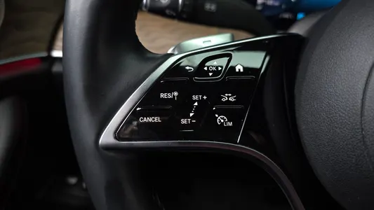 Mercedes-Benz E-Class W213 E300e 4MATIC 2021 15