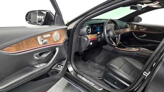 Mercedes-Benz E-Class W213 E300e 4MATIC 2021 10