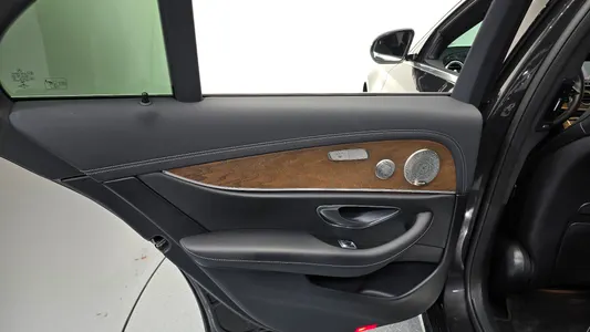 Mercedes-Benz E-Class W213 E300e 4MATIC 2021 25