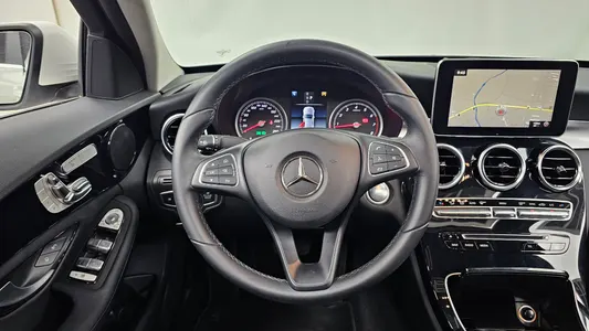 Mercedes-Benz C-Class W205 C200 2018 13