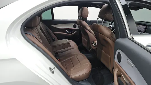 Mercedes-Benz E-Class W213 E250 2020 11