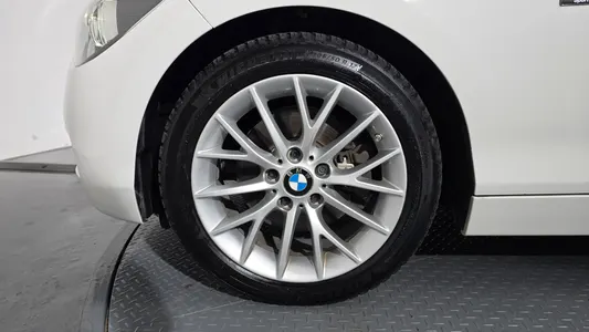 BMW 1 Series (F20) 118d 5 2015 5
