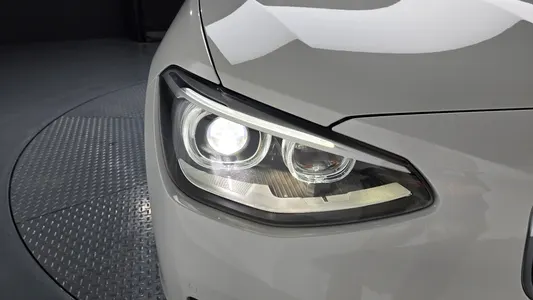 BMW 1 Series (F20) 118d 5 2015 23