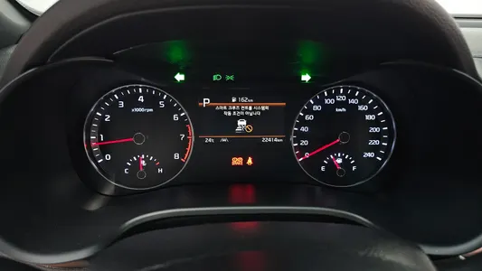 Kia K3 2 1.6 2023 8