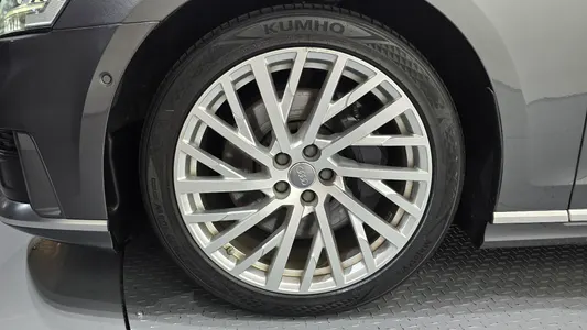Audi A8 (D5) 55 TFSI LWB 2020 5