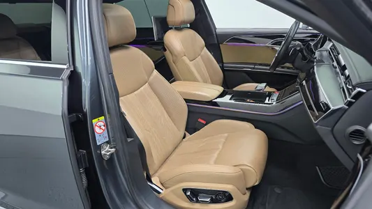 Audi A8 (D5) 55 TFSI LWB 2020 26