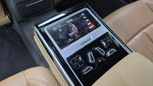 Audi A8 (D5) 55 TFSI LWB 2020 39