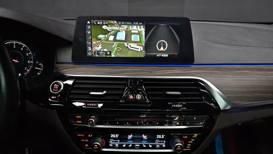 BMW 5 Series (G30) 530i M 2018 13