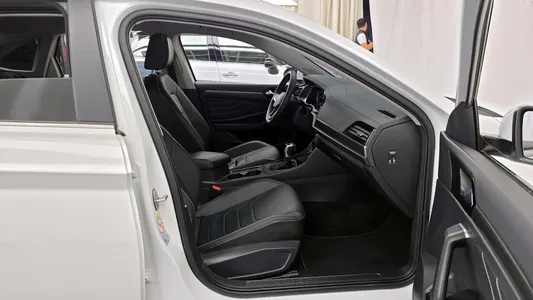 Volkswagen 7 1.5 TSI 2023 11