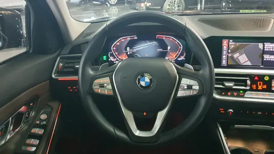 BMW 3 Series (G20) 320i 2021 13