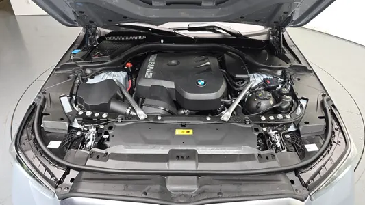 BMW 5 Series (G60) 520i M 2025 6