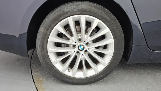 BMW 5 Series (G30) 520d 2018 5