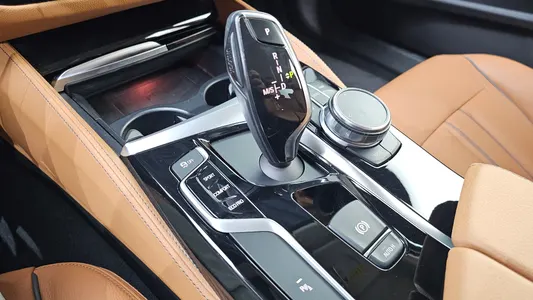 BMW 5 Series (G30) 520d 2018 9