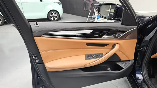 BMW 5 Series (G30) 520d 2018 24