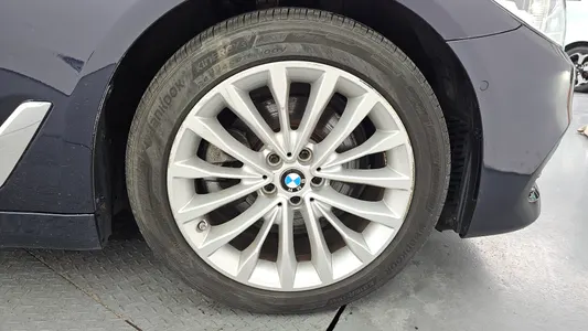 BMW 5 Series (G30) 520d 2018 21