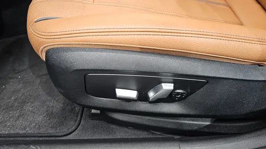 BMW 5 Series (G30) 520d 2018 28