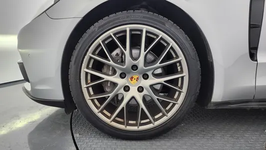 Porsche (971) 3.0 AWD 2018 5