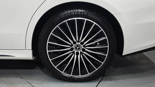 Mercedes-Benz E-Class W214 E450 4MATIC 2025 21