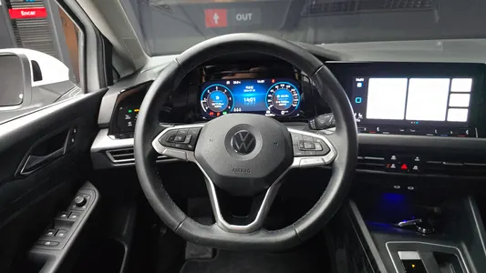 Volkswagen 8 2.0 TDI 2022 13