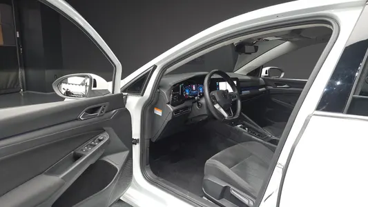Volkswagen 8 2.0 TDI 2022 10