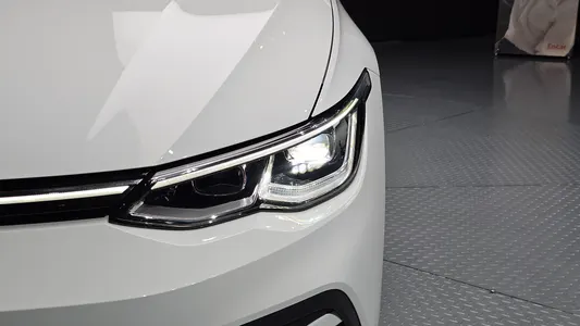 Volkswagen 8 2.0 TDI 2022 22