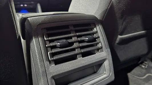 Volkswagen 8 2.0 TDI 2022 27