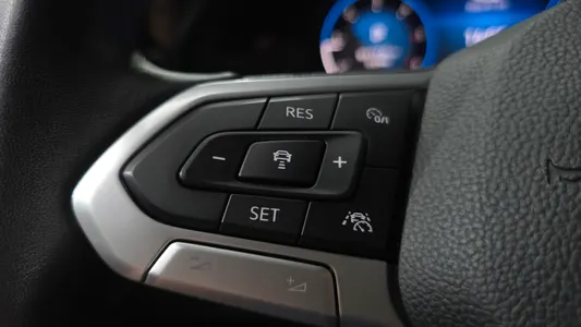 Volkswagen 8 2.0 TDI 2022 29