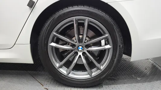 BMW 5 Series (G30) 520i M 2020 22