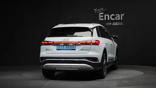 Audi Q4 e- (F4) 40 2023 4