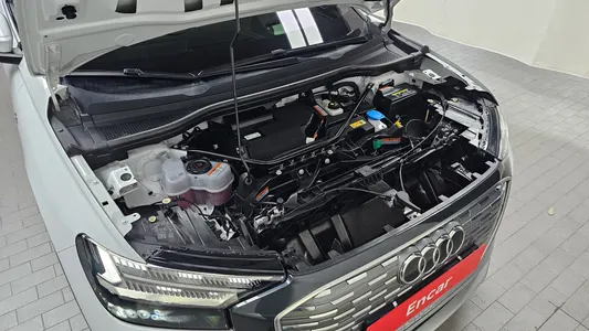 Audi Q4 e- (F4) 40 2023 6