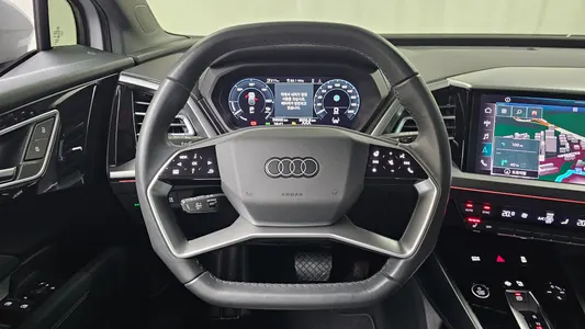 Audi Q4 e- (F4) 40 2023 13