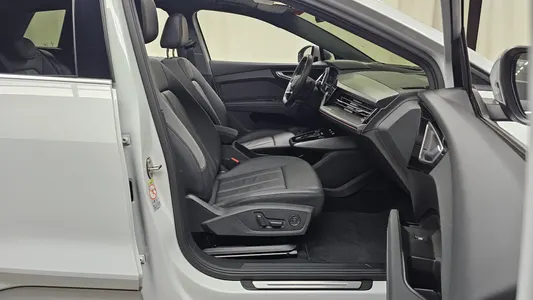 Audi Q4 e- (F4) 40 2023 27