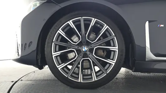 BMW 7 Series (G11) 730d xDrive M 2021 4