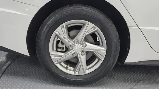 Hyundai (DN8) 2.0 LPG() 2019 5