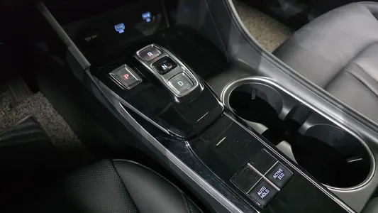 Hyundai (DN8) 2.0 LPG() 2019 9