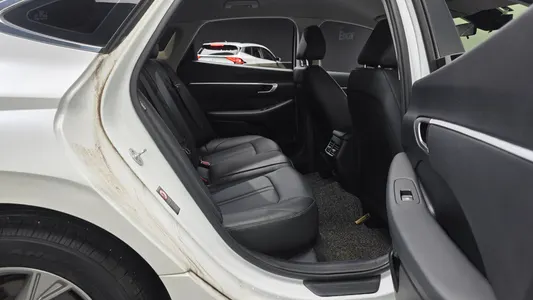Hyundai (DN8) 2.0 LPG() 2019 11