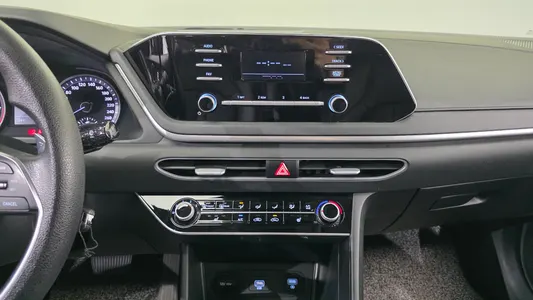 Hyundai (DN8) 2.0 LPG() 2019 13