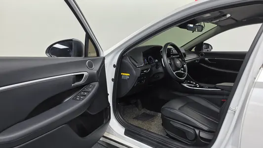 Hyundai (DN8) 2.0 LPG() 2019 10