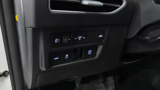Hyundai (DN8) 2.0 LPG() 2019 19