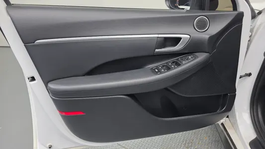 Hyundai (DN8) 2.0 LPG() 2019 24