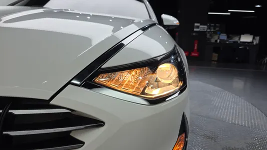 Hyundai (DN8) 2.0 LPG() 2019 22
